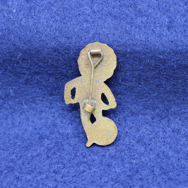 1970s Robertson’s Golly – Footballer Enamel Badge Rear View 