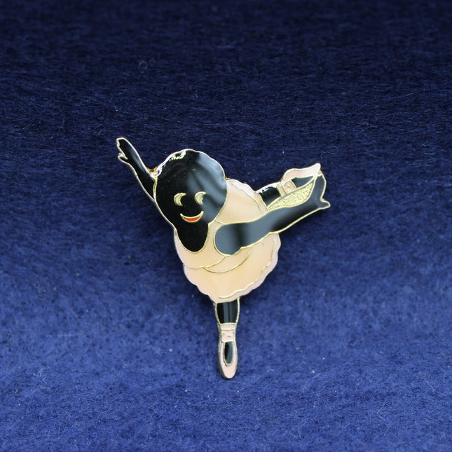 A colourful 1994 Robertson’s Golly Ballet Dancer badge