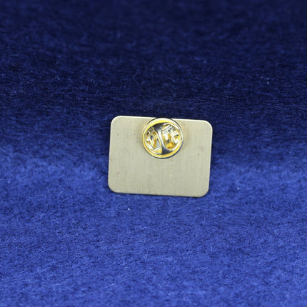 Gordon’s Gin Promotional Badge Rear  – Vintage Advertising