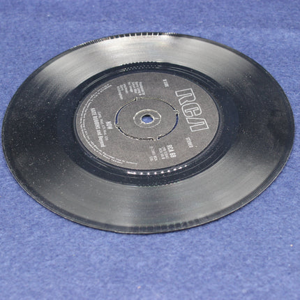 Kate Robbins – More Than In Love (1981 UK 7" RCA 45rpm Single, 4‑Prong Centre)