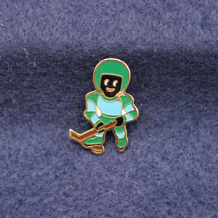 Robertson's Golly Ice Hockey Badge