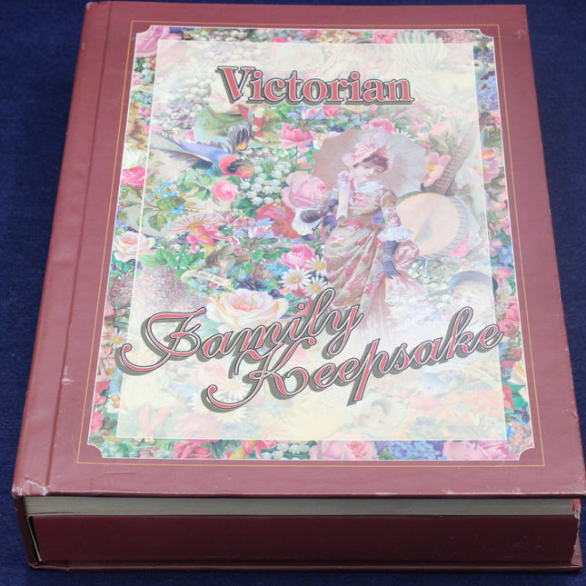 1980s Victorian Family Keepsake Photo Album & Memory Box