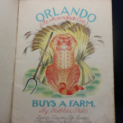 Book cover of 'Orlando (The Marmalade Cat) Buys a Farm' by Kathleen Hale with a cat illustration.