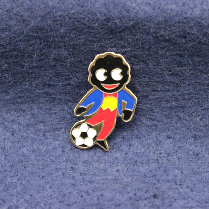 Robertson’s 1980s Golly Footballer Badge