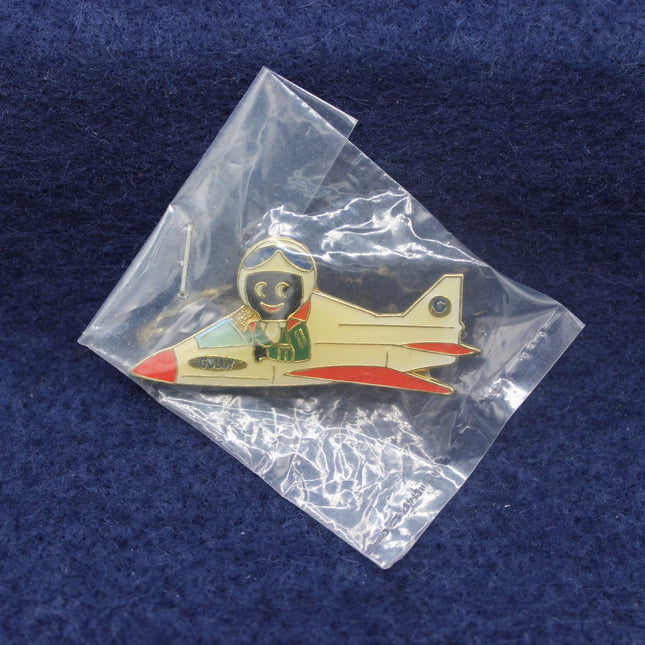 Robertson’s 1994 Golly Pilot Badge — Backstamped, Factory Sealed