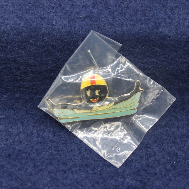 Robertson’s 1994 Golly Swimmer Badge — Backstamped, Factory Sealed
