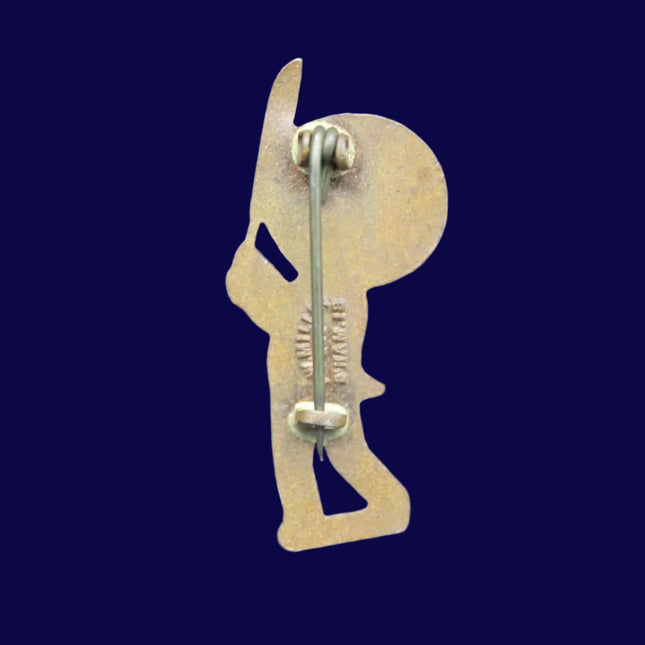 Robertson’s Golly Cricketer Badge – 1950s H.W. Miller 