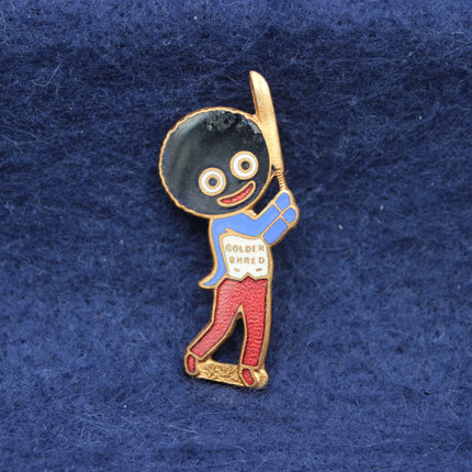 Robertson’s Golly Cricketer Badge – 1950s H.W. Miller Birmingham