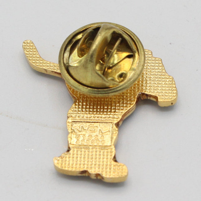 Rupert Bear Enamel Badge – Rupert Ice Hockey