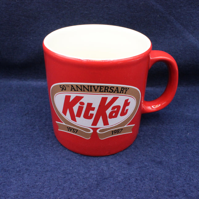 KitKat 50th anniversary mug on a dark blue background