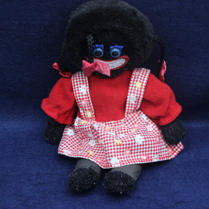 Vintage 21cm handmade Golly cloth doll with pinafore outfit, stitched features and classic mid‑century charm. A lovely collectable display piece.