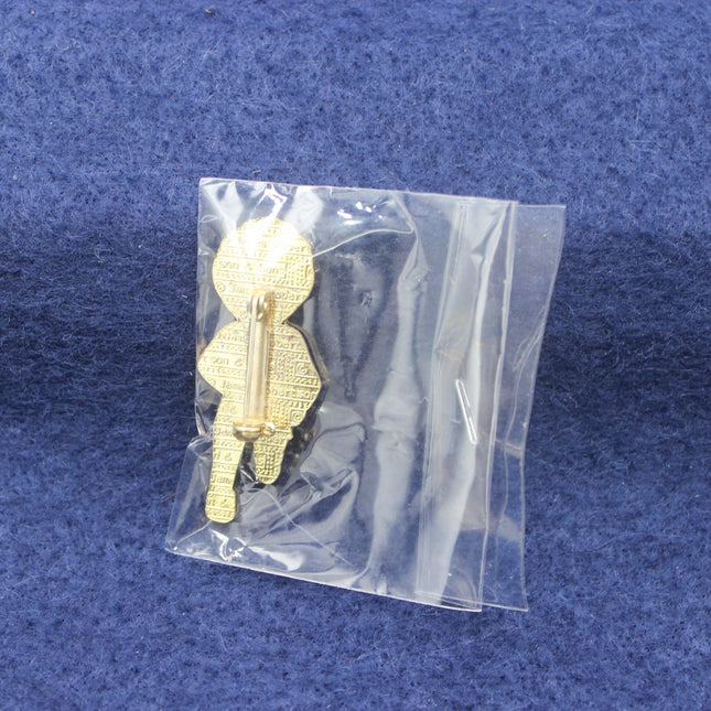 Robertson’s 1994 Rugby Player Golly Badge — Backstamped, Factory Sealed