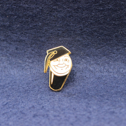 Guiness 1999 Vintage Graduate Pin Badge