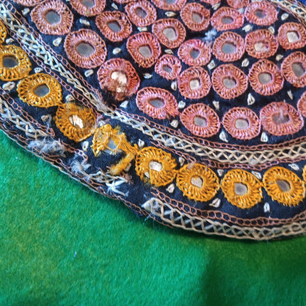 Vintage Hand‑Embroidered Bharat Bag – Wooden Handle