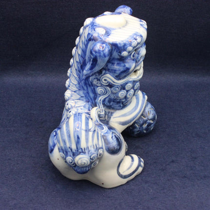 Blue & White Ceramic Foo Dogs – Traditional Chinese Guardian Lions (Pair)