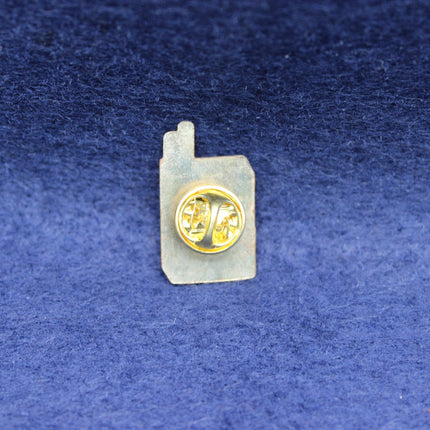 Winston Cigarettes Pack Pin Badge – Vintage Red & White King Size Design