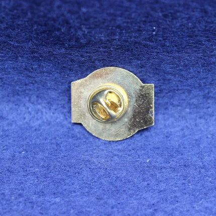 Tetley Bitter Cricket Badge – Vintage Brewery Item Pin Badge