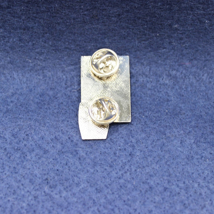 vintage german guiness pin badge reverse with clasps